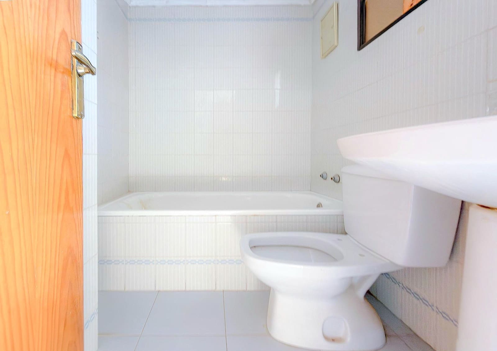 Studio til salgs i Torrevieja med garasje - € 69 900 (Ref: 9912526)