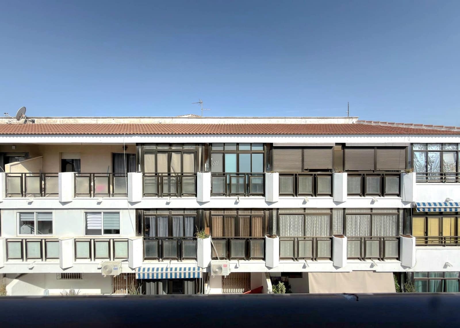 Studio til salgs i Torrevieja med garasje - € 69 900 (Ref: 9912526)