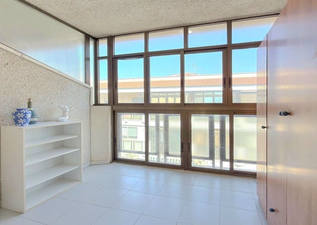 Studio til salg i Torrevieja med garage - € 69.900 (Ref: 9912526)
