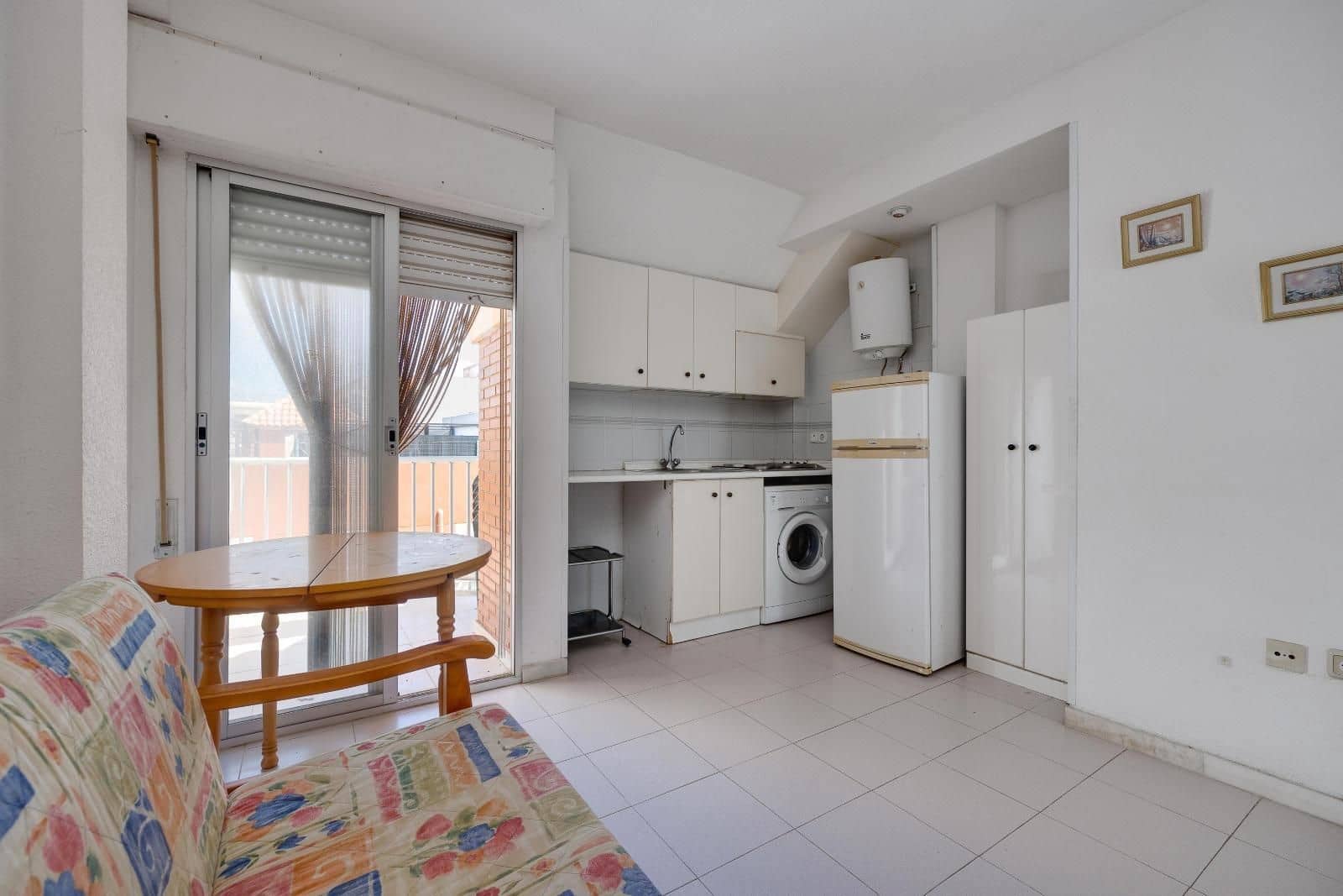 1 bedroom Penthouse for sale in Torrevieja - € 104,970 (Ref: 9916465)