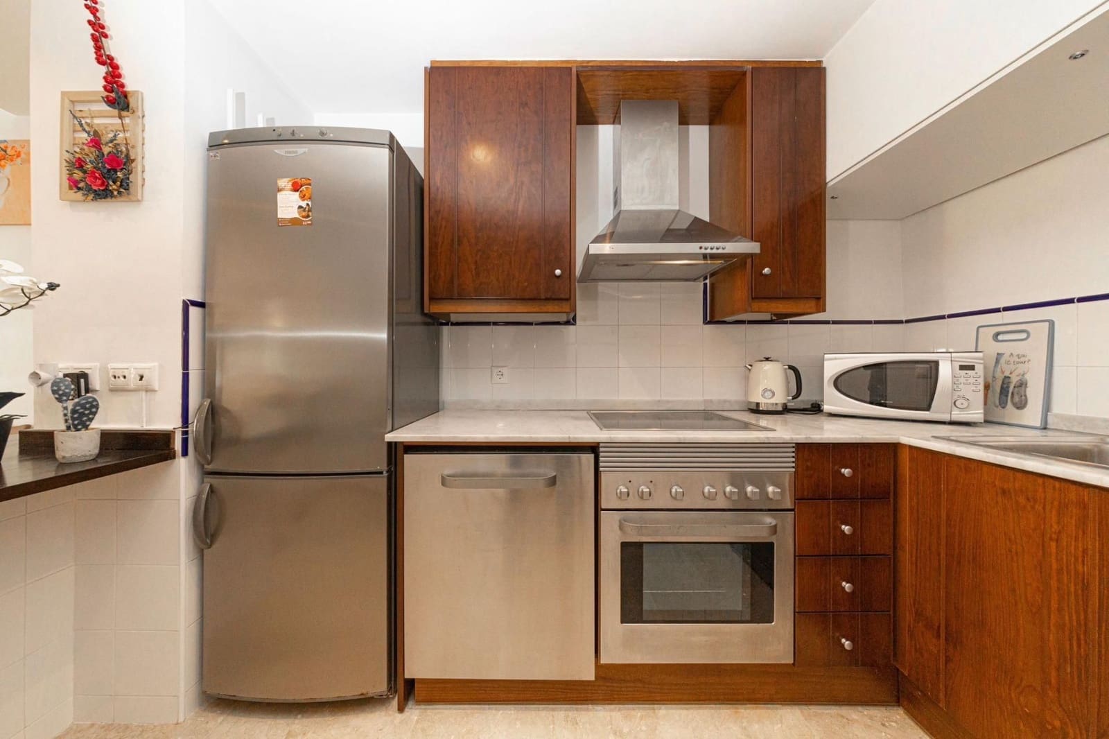 2 bedroom Penthouse for sale in Torrevieja with pool garage - € 276,000 (Ref: 9930134)
