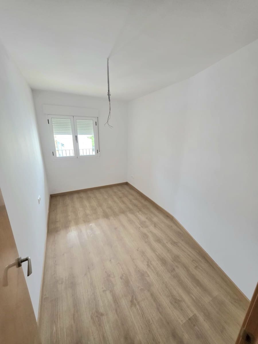 3 bedroom Apartment for sale in Pego with garage - € 165,000 (Ref: 9930139)
