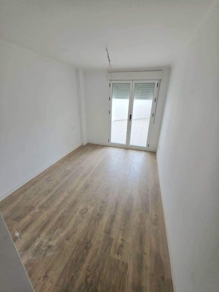 2 bedroom Apartment for sale in Pego with garage - € 154,000 (Ref: 9930141)