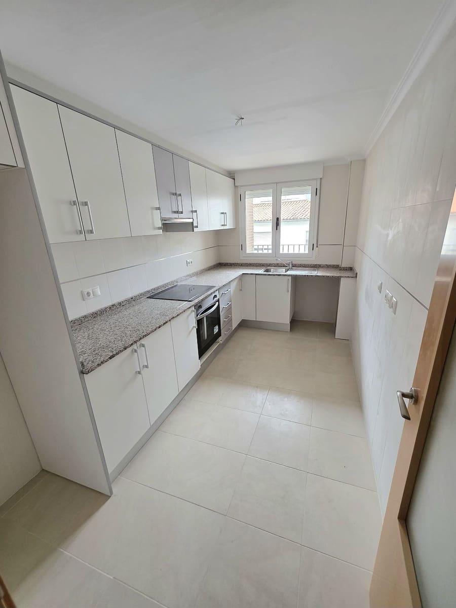 2 bedroom Apartment for sale in Pego with garage - € 154,000 (Ref: 9930141)