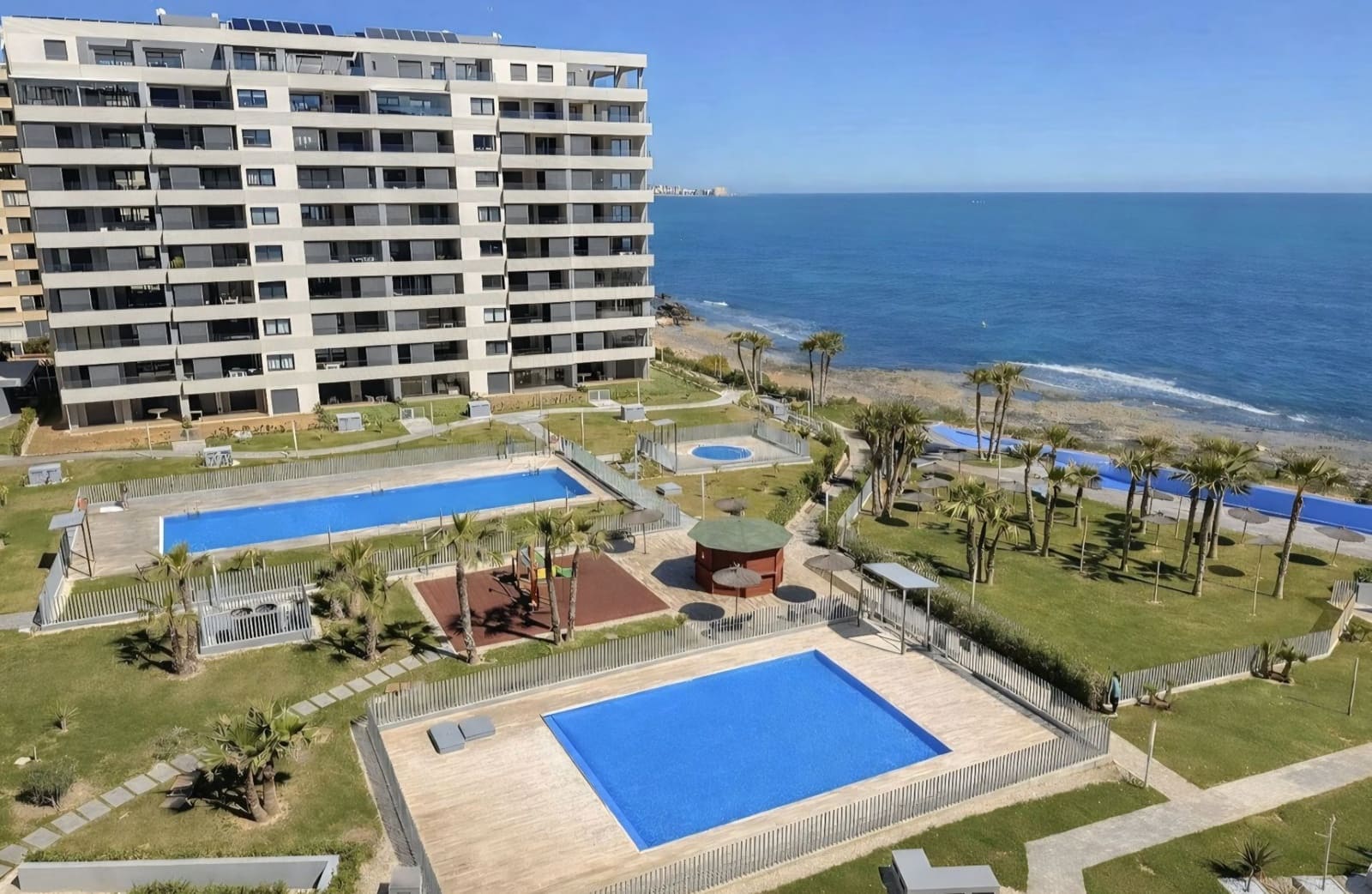 2 chambre Appartement à vendre à Torrevieja avec piscine garage - 489 000 € (Ref: 9930147)