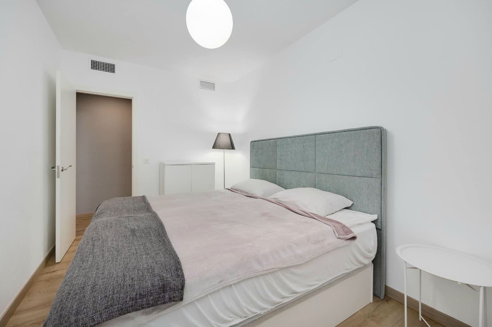 3 sovrum Lägenhet till salu i Torrevieja med garage - 299 000 € (Ref: 9930149)