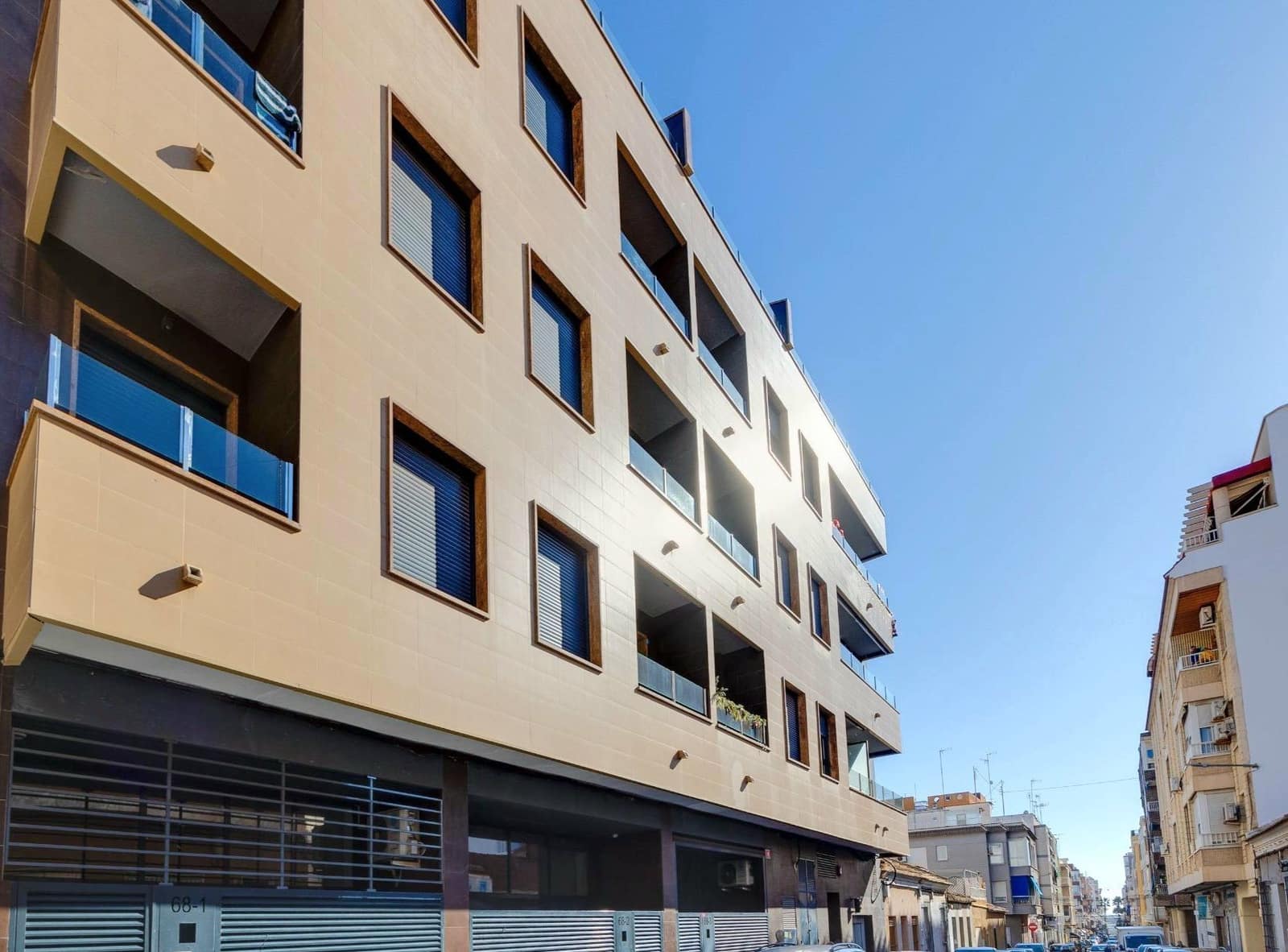 3 sovrum Lägenhet till salu i Torrevieja med garage - 299 000 € (Ref: 9930149)
