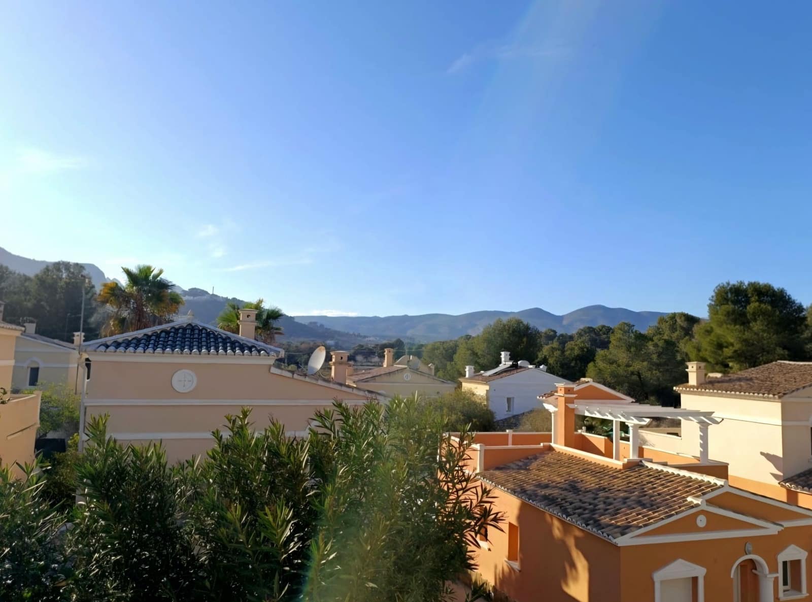 2 camera da letto Bungalow in vendita in Calpe / Calp con piscina garage - 285.000 € (Rif: 9930152)
