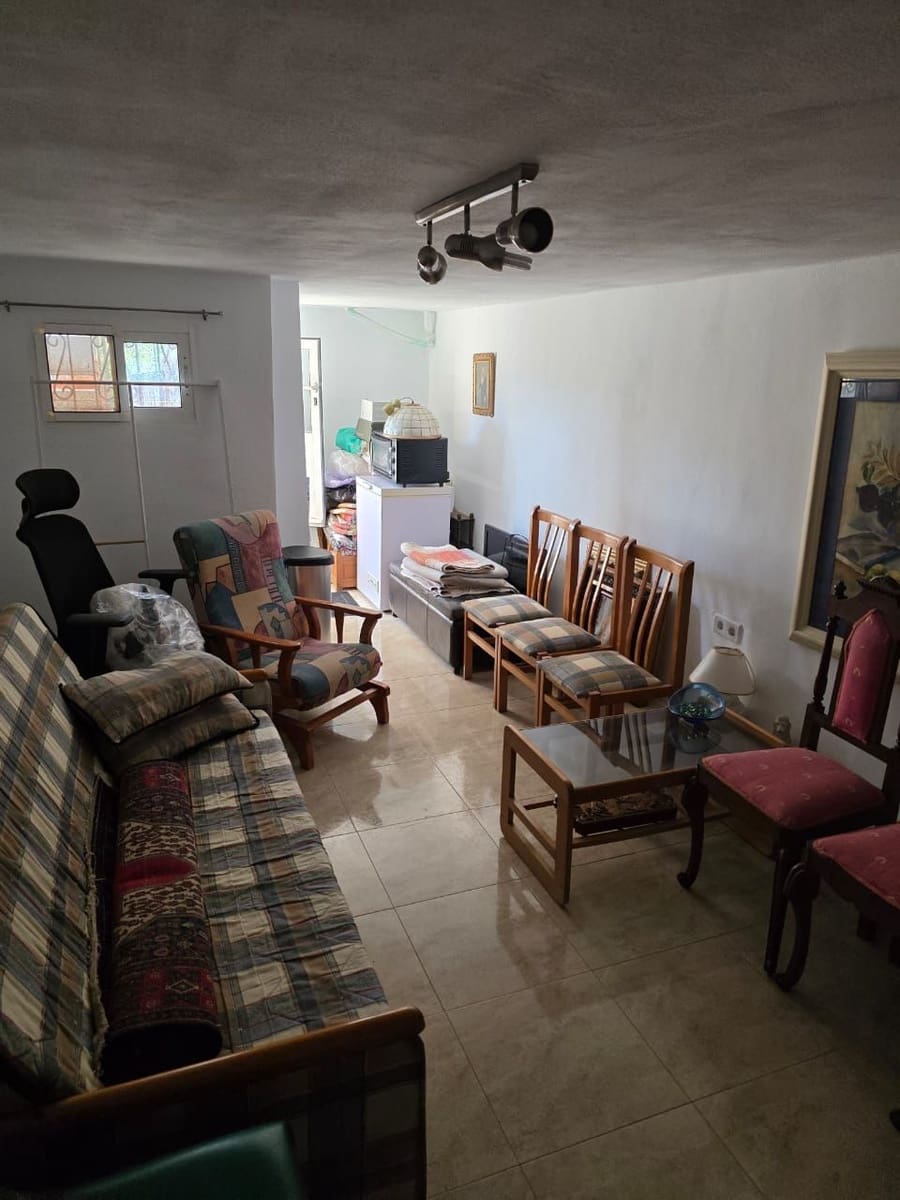 Bungalow de 2 habitaciones en Torrevieja en venta con piscina - 179.000 € (Ref: 9930154)