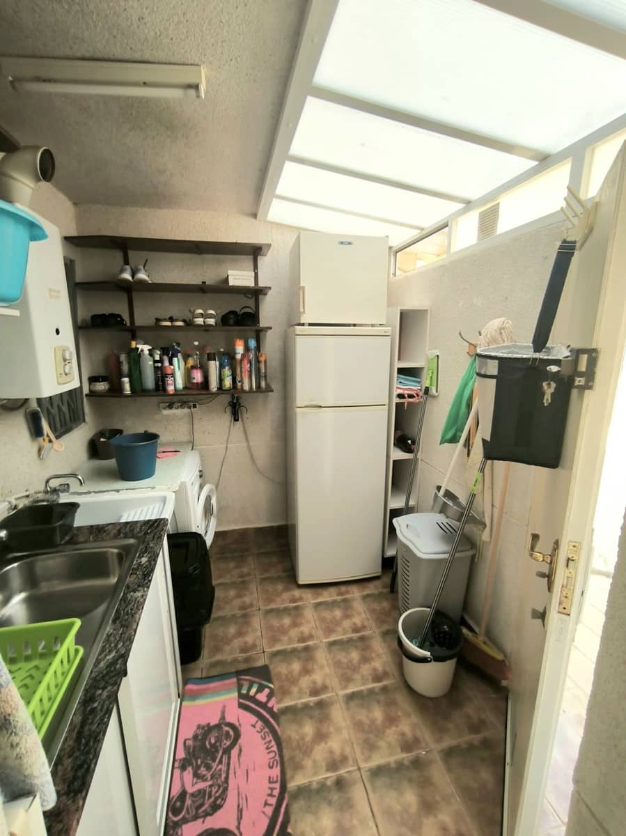 5 quarto Moradia Geminada para venda em Torrevieja com piscina garagem - 320 000 € (Ref: 9937512)