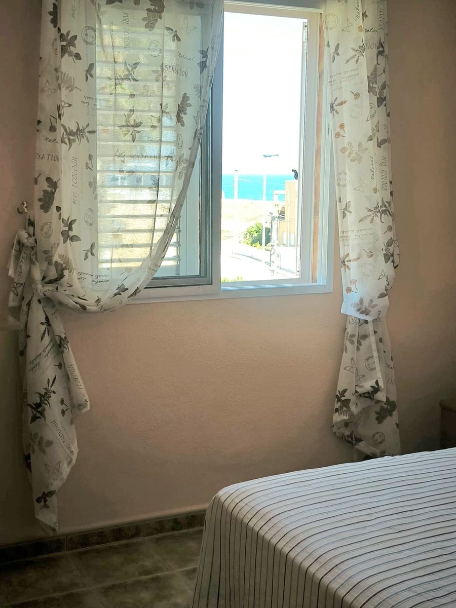 5 quarto Moradia Geminada para venda em Torrevieja com piscina garagem - 320 000 € (Ref: 9937512)