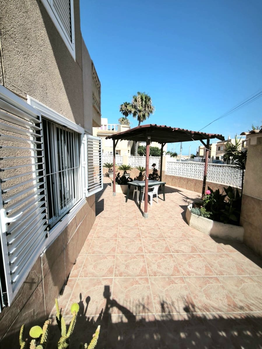5 quarto Moradia Geminada para venda em Torrevieja com piscina garagem - 320 000 € (Ref: 9937512)