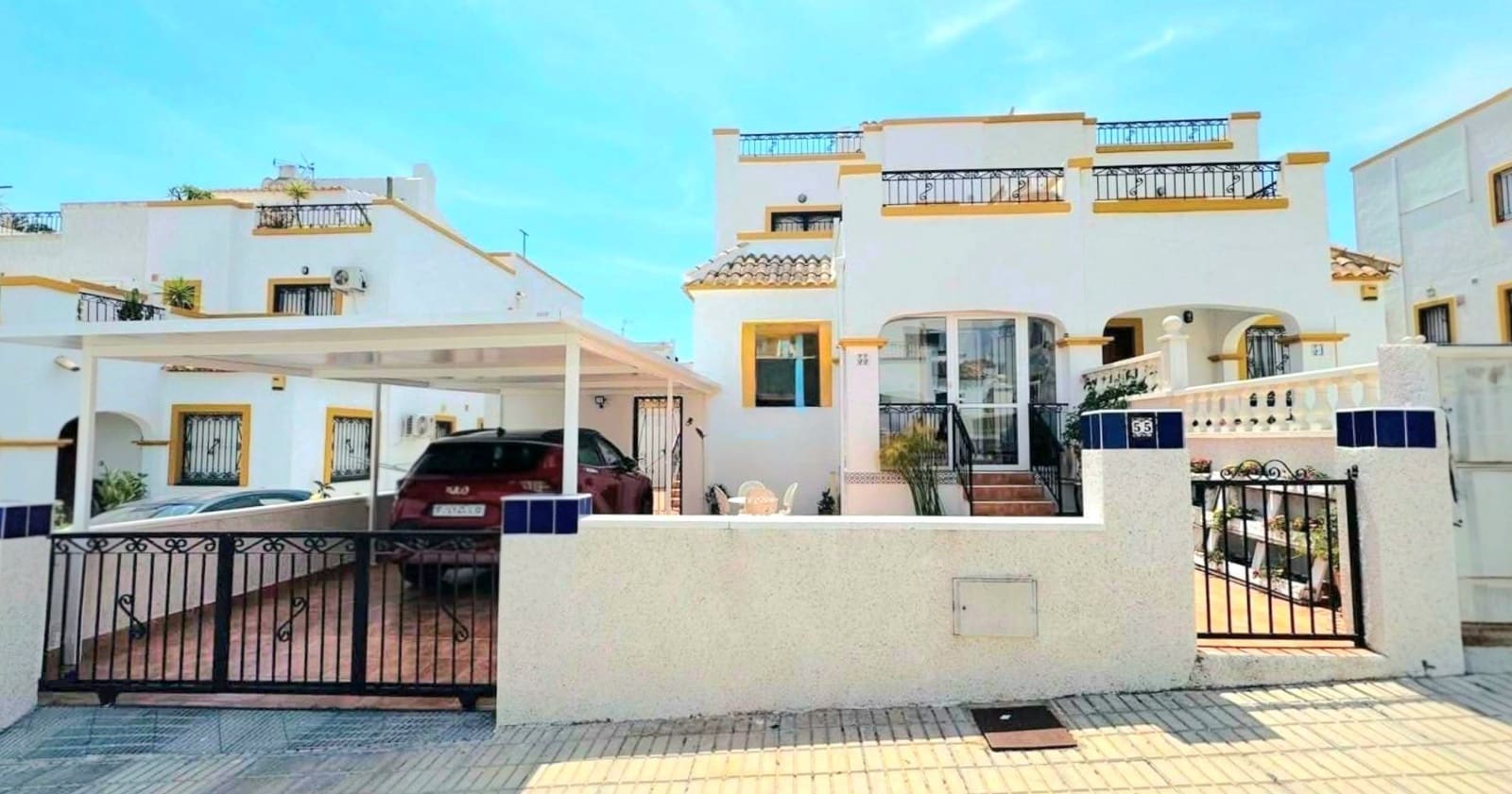 3 Zimmer Doppelhaus zu verkaufen in Orihuela Costa mit Pool Garage - 229.000 € (Ref: 9937513)