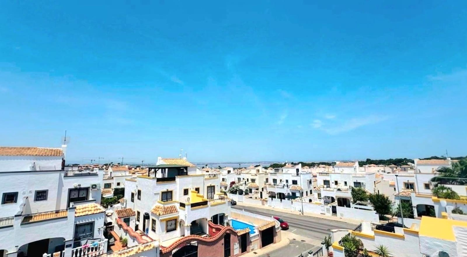3 Zimmer Doppelhaus zu verkaufen in Orihuela Costa mit Pool Garage - 229.000 € (Ref: 9937513)