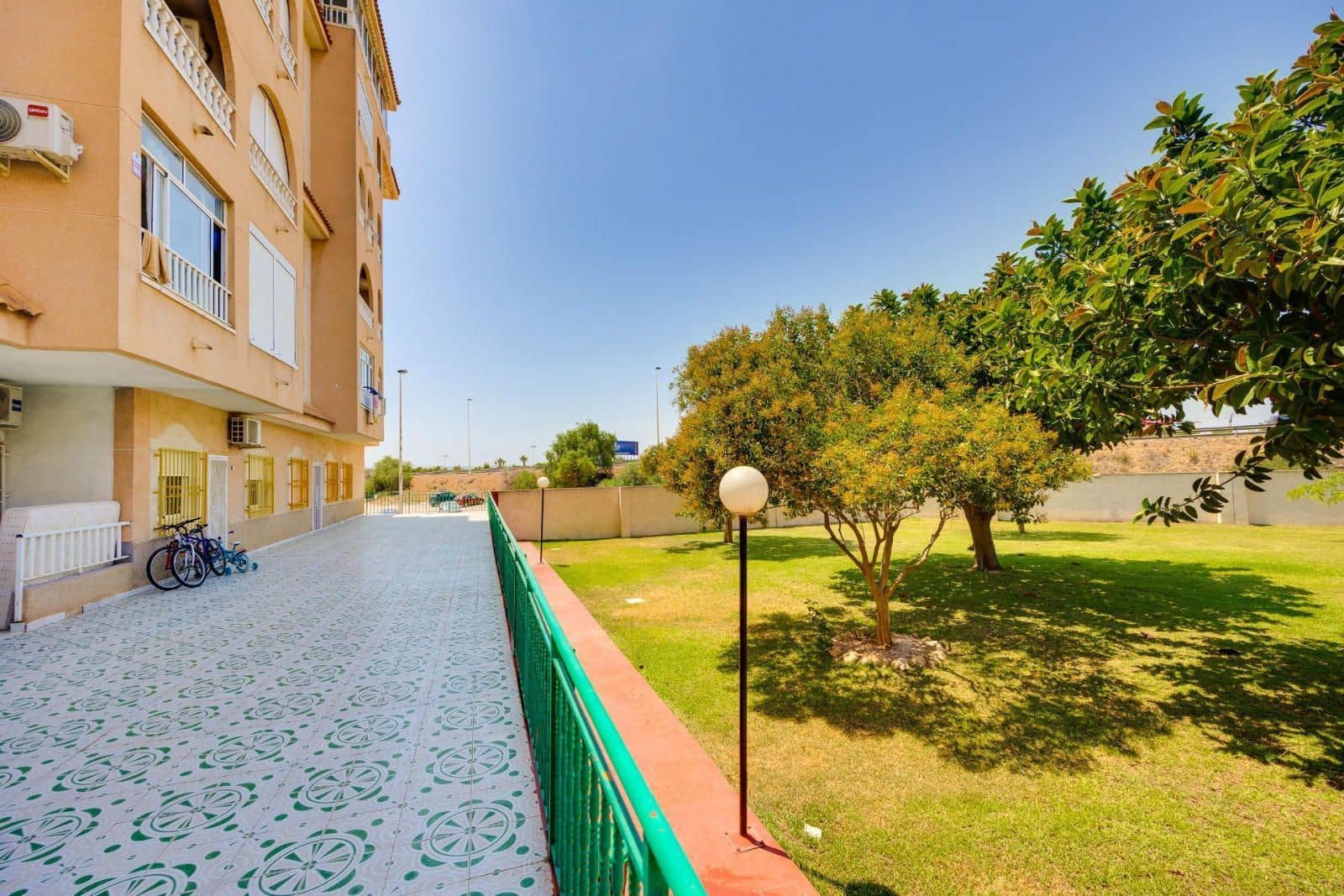 2 bedroom Apartment for sale in Torrevieja - € 129,969 (Ref: 9945120)