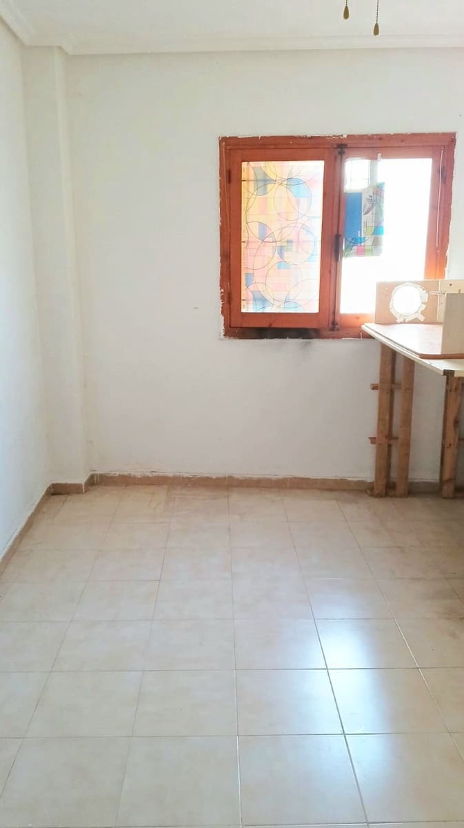 2 soverom Leilighet til salgs i Torrevieja - € 110 000 (Ref: 9945123)