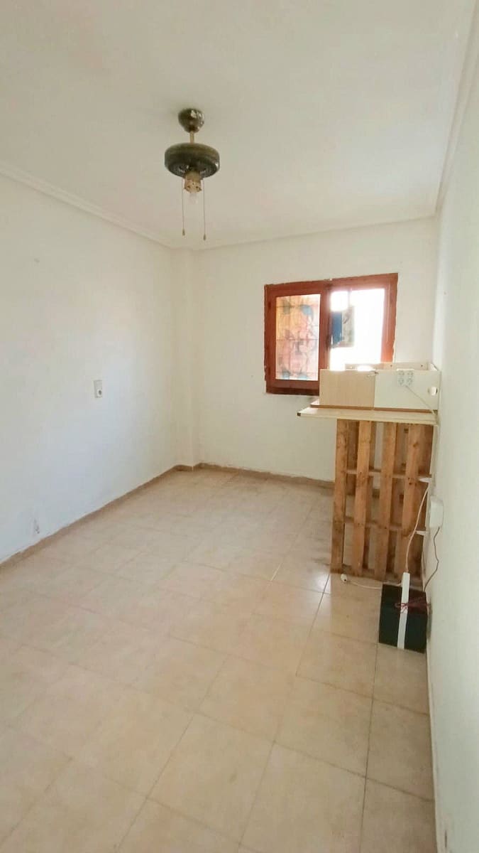 2 soverom Leilighet til salgs i Torrevieja - € 110 000 (Ref: 9945123)