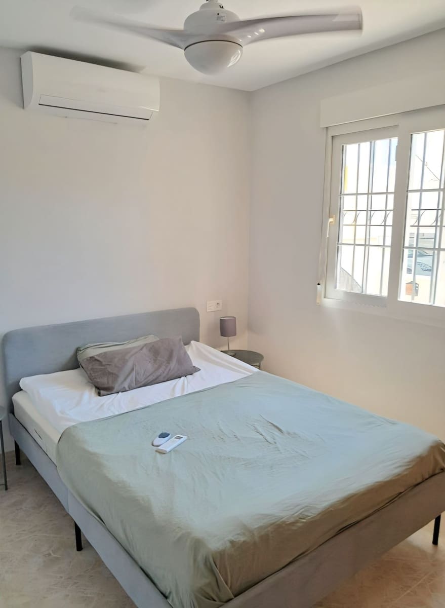 3 quarto Moradia Geminada para venda em Orihuela Costa com piscina garagem - 242 900 € (Ref: 9953749)