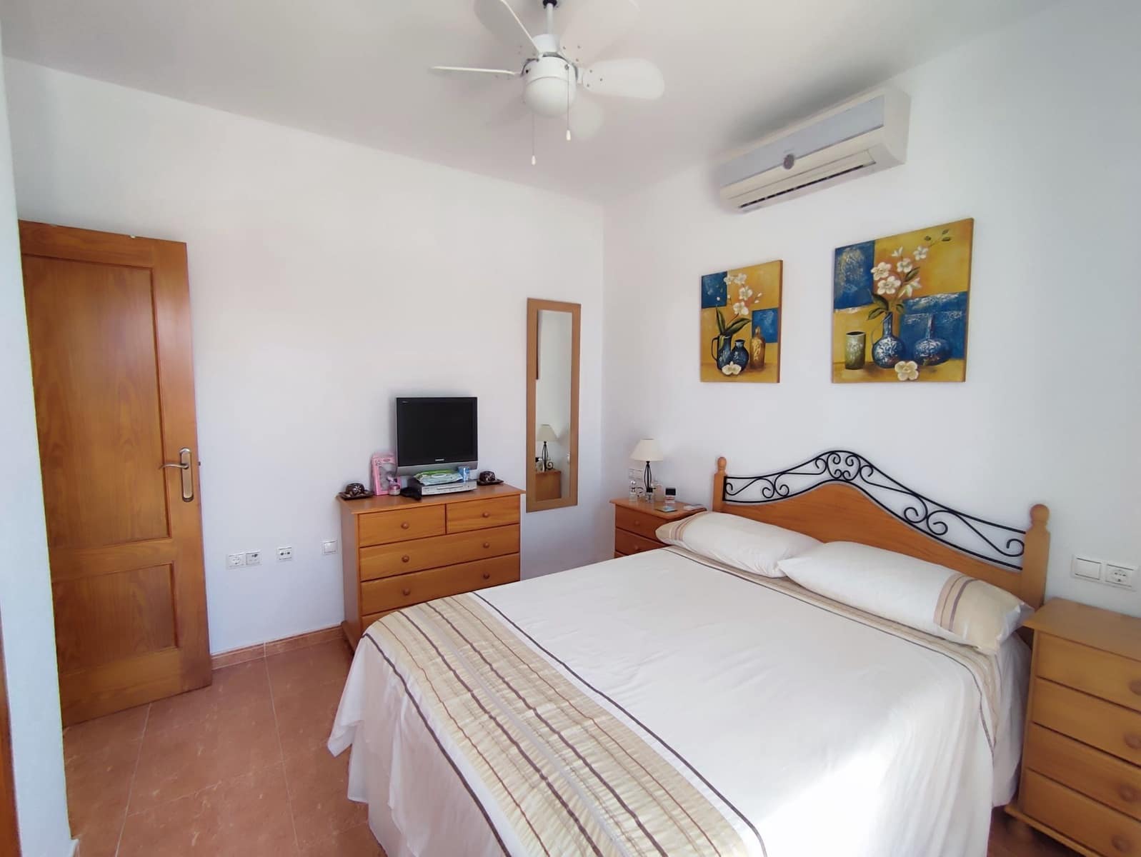 3 bedroom Semi-detached Villa for sale in Orihuela Costa with pool garage - € 215,000 (Ref: 9959213)