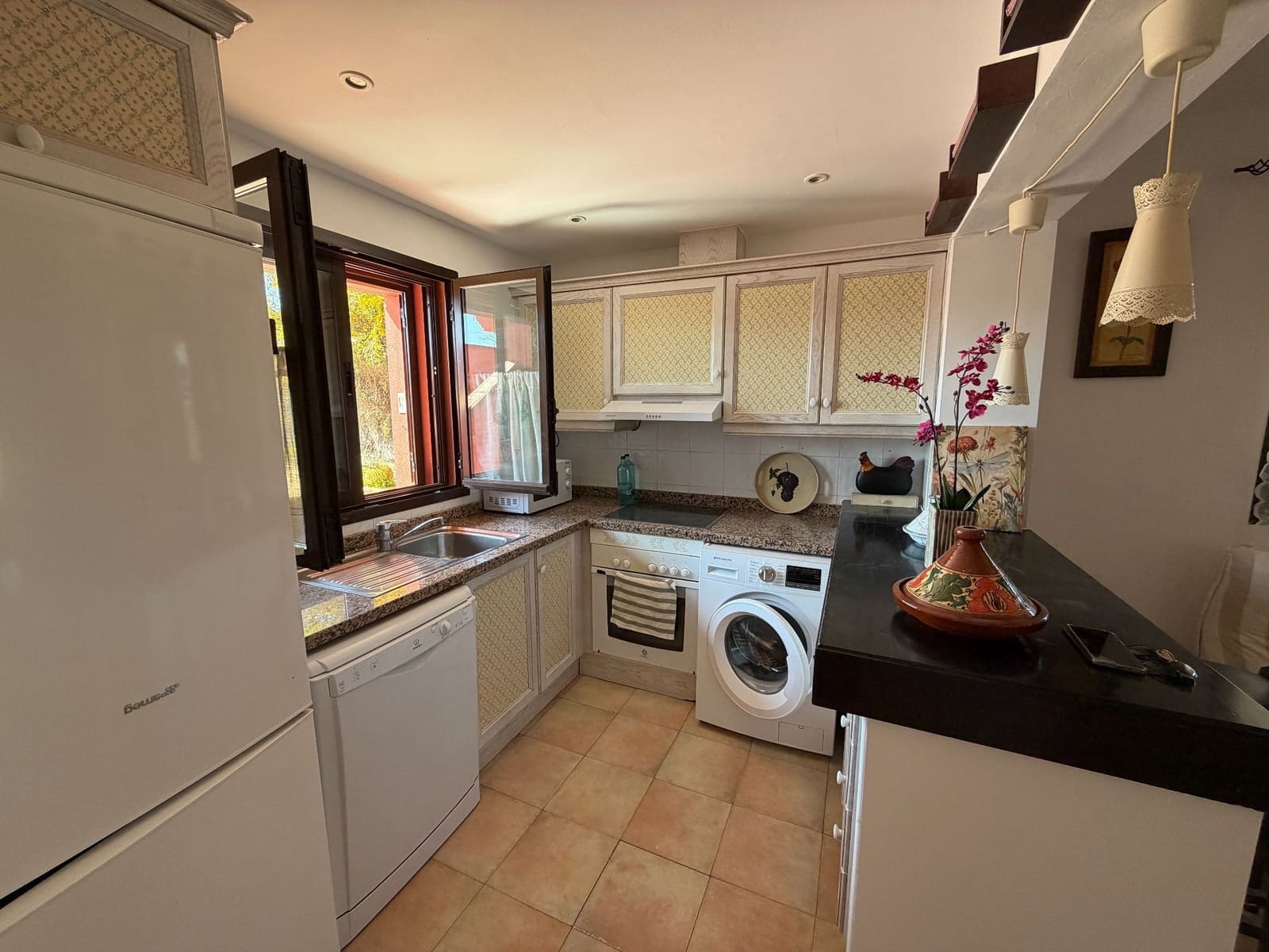 2 bedroom Villa for sale in Hacienda del Alamo with pool garage - € 199,900 (Ref: 9777007)