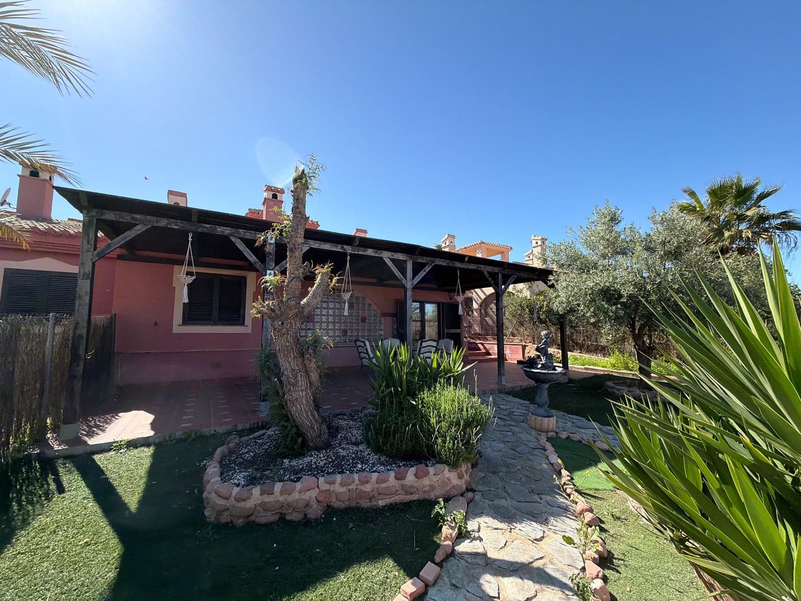 2 bedroom Villa for sale in Hacienda del Alamo with pool garage - € 199,900 (Ref: 9777007)