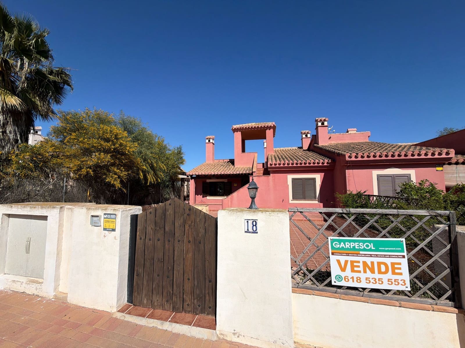 2 bedroom Villa for sale in Hacienda del Alamo with pool garage - € 199,900 (Ref: 9777007)