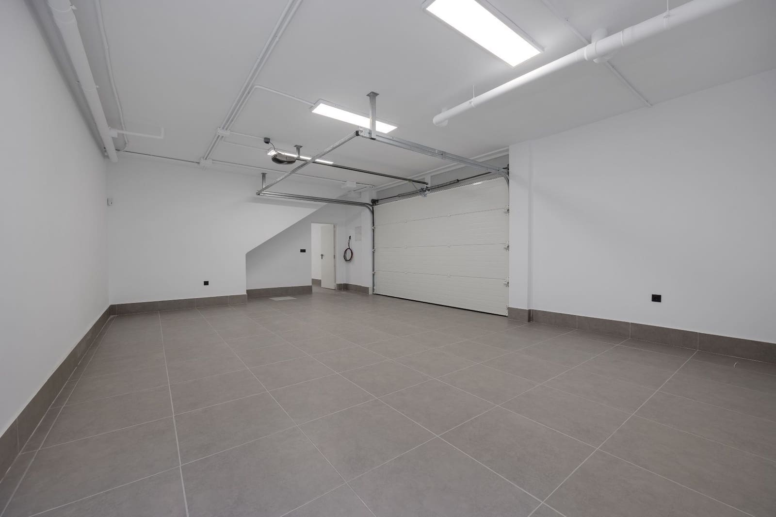 3 sypialnia Dom blizniak na sprzedaż w Torrevieja z basenem garażem - 595 000 € (Ref: 9777010)