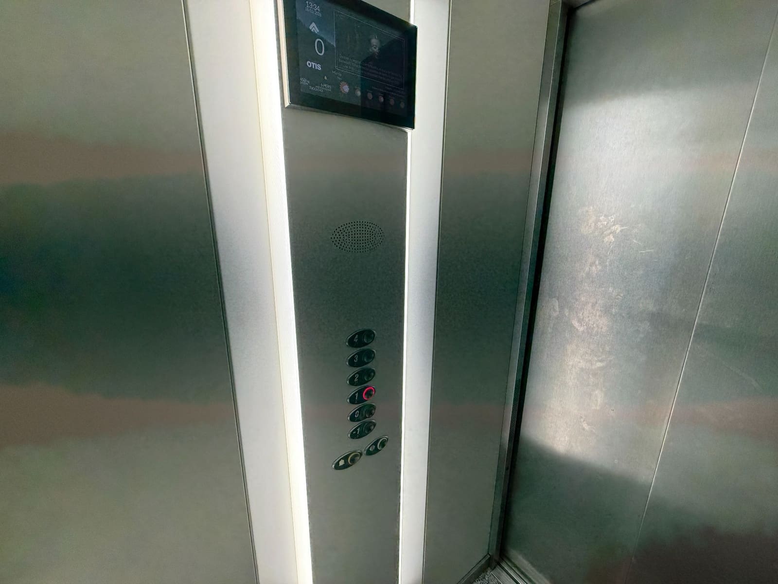 3 bedroom Flat for sale in Murcia city with garage - € 100,000 (Ref: 9777018)