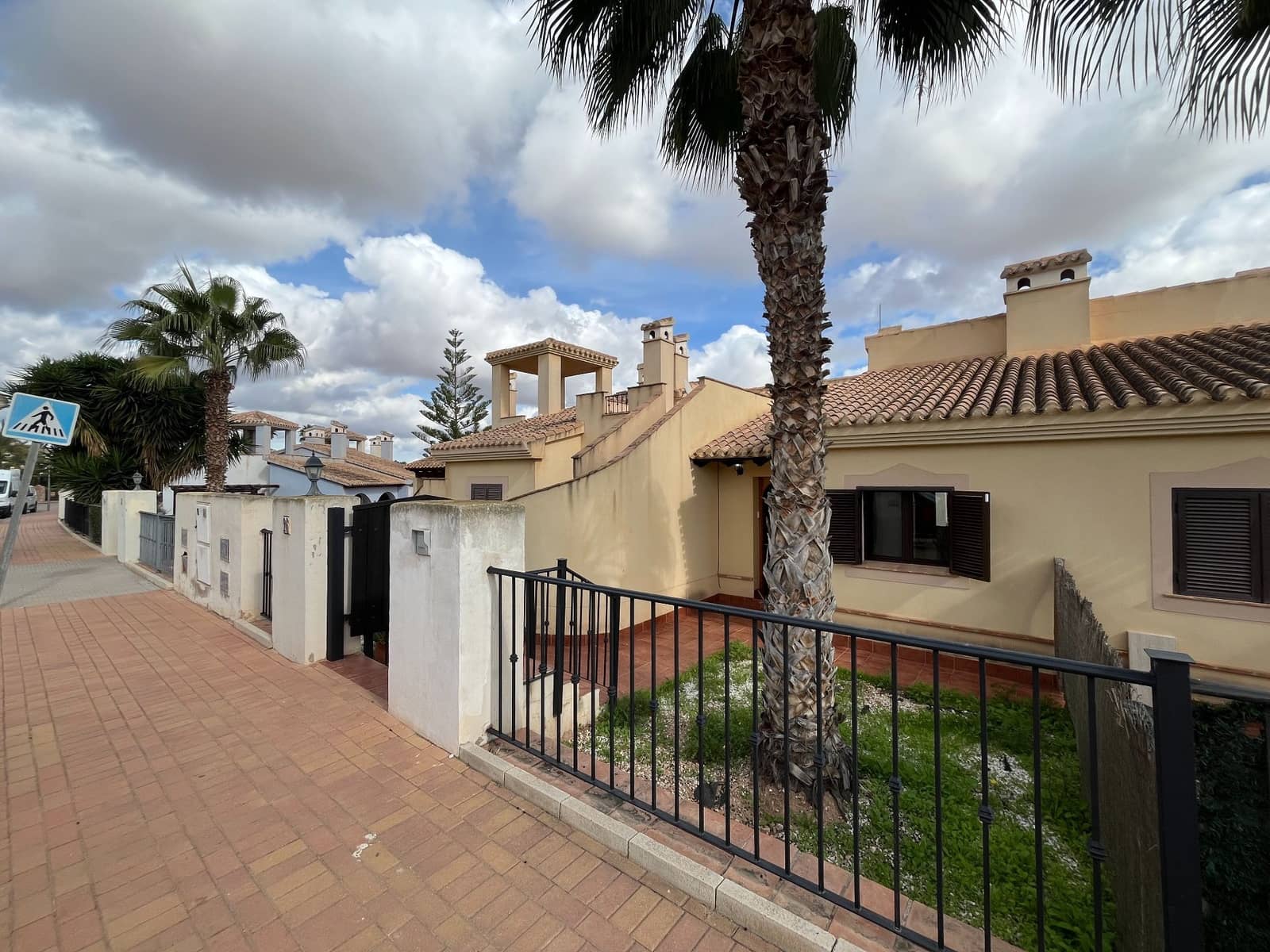 2 sypialnia Dom blizniak na sprzedaż w Hacienda del Alamo z basenem - 169 900 € (Ref: 9777034)