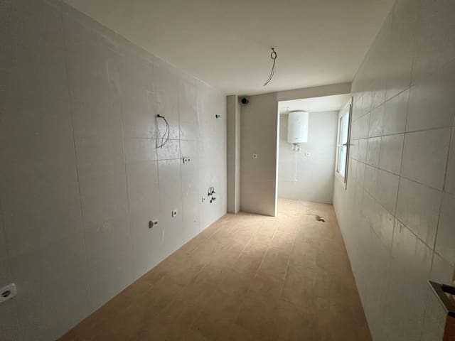 3 slaapkamer Flat te koop in Fuente Alamo de Murcia met garage - € 125.900 (Ref: 9777040)