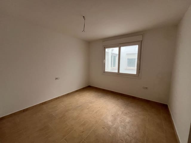 3 slaapkamer Flat te koop in Fuente Alamo de Murcia met garage - € 125.900 (Ref: 9777040)