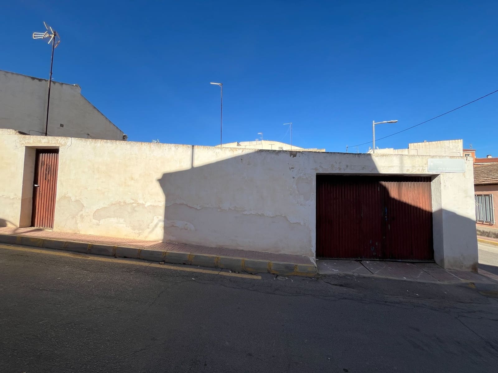 4 bedroom Villa for sale in Fuente Alamo de Murcia with garage - € 133,500 (Ref: 9777057)