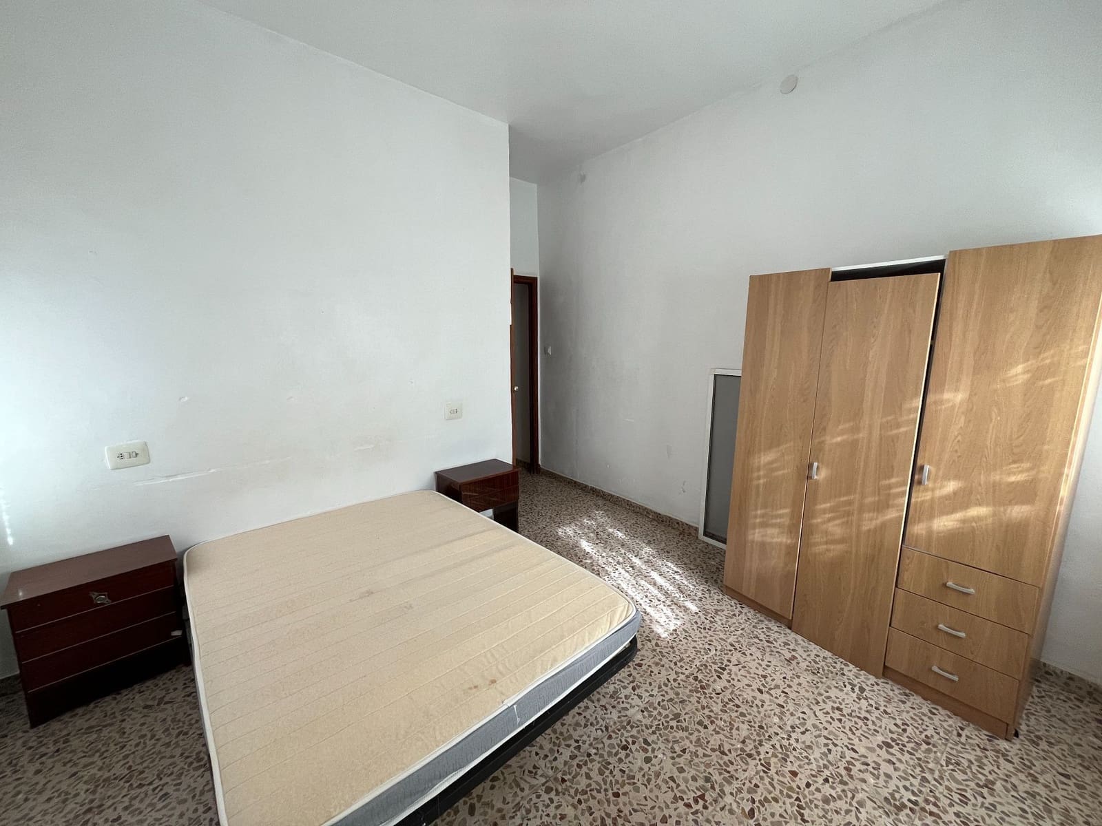 4 bedroom Villa for sale in Fuente Alamo de Murcia with garage - € 133,500 (Ref: 9777057)