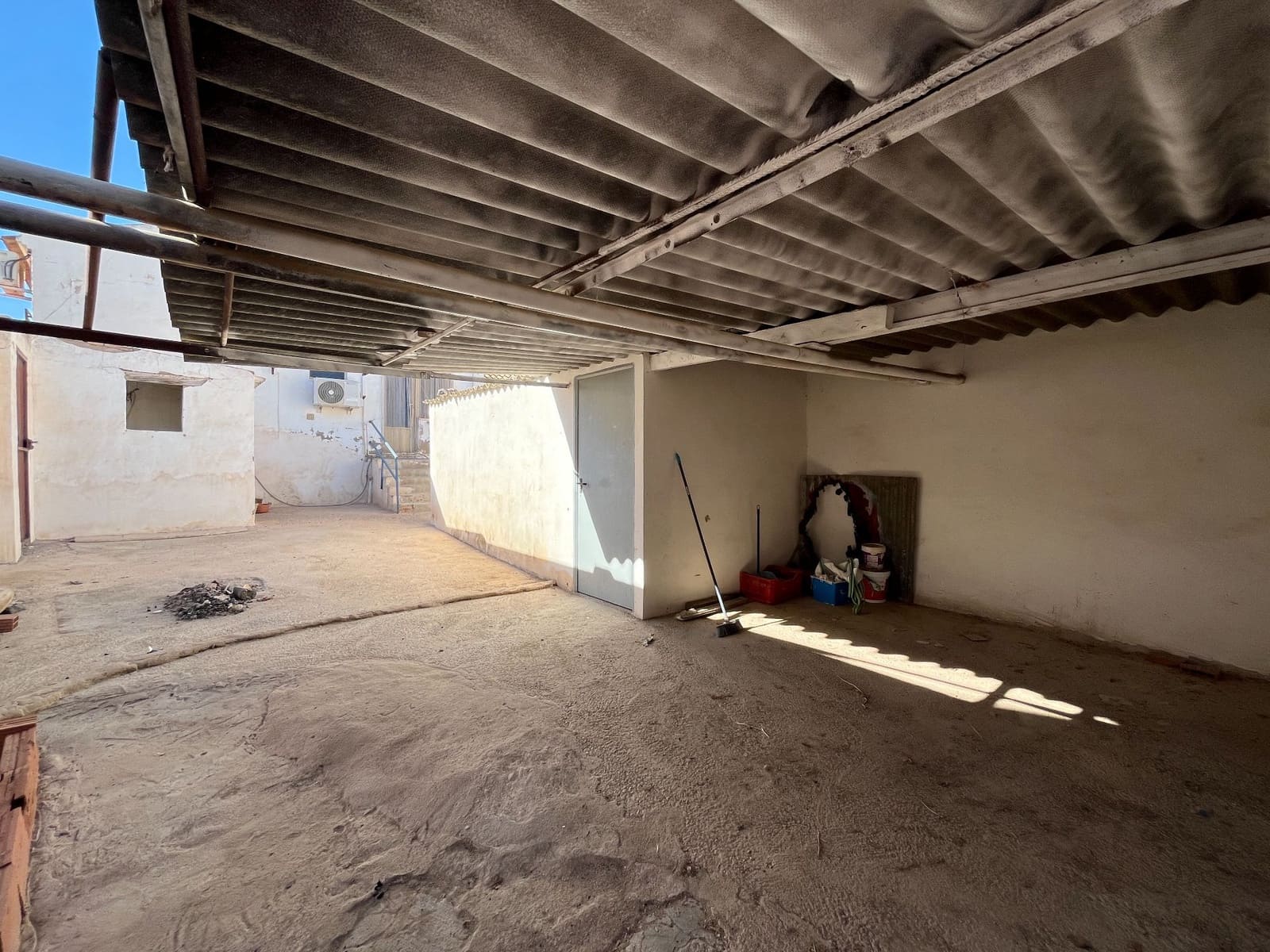 4 bedroom Villa for sale in Fuente Alamo de Murcia with garage - € 133,500 (Ref: 9777057)