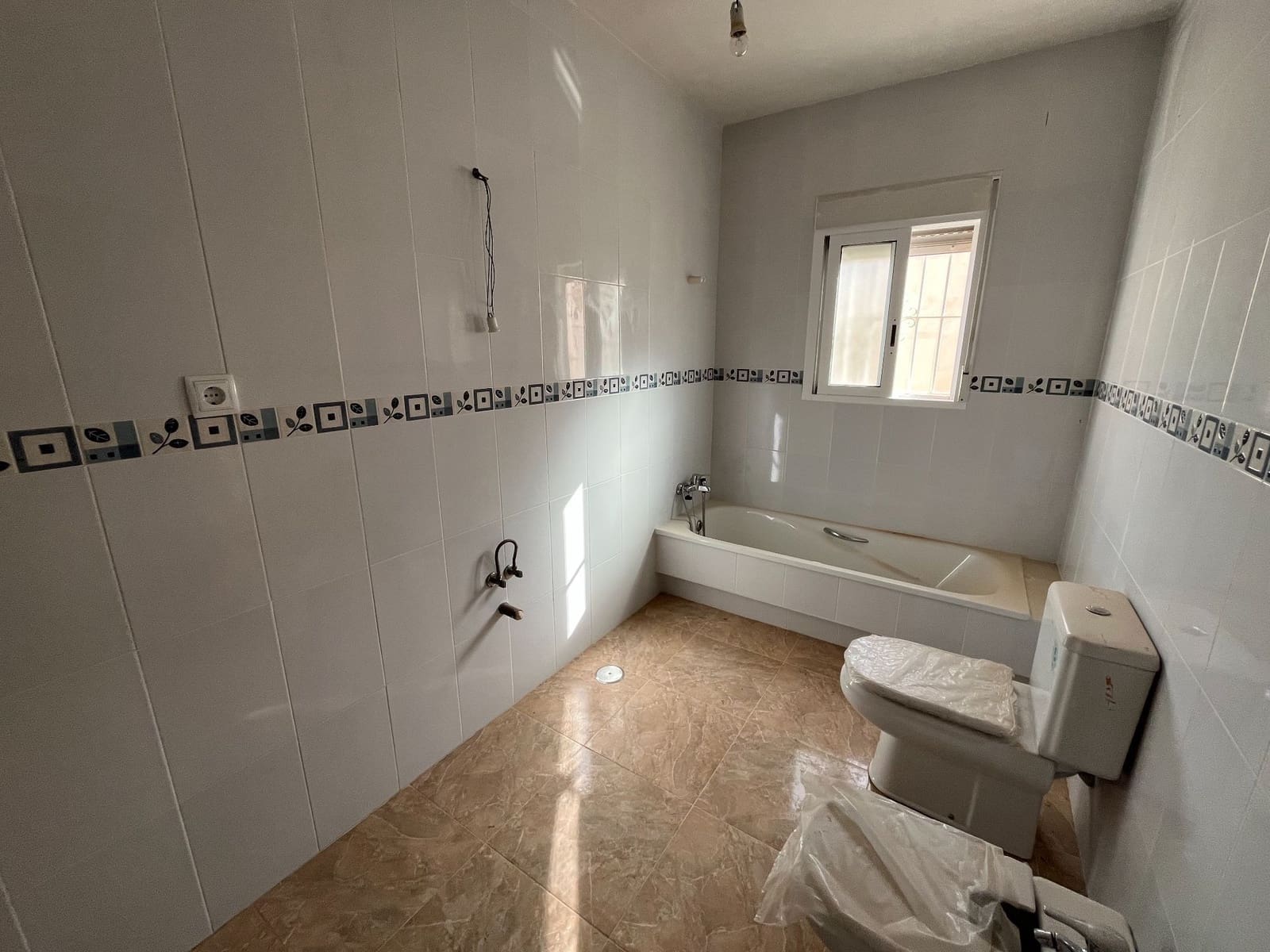 3 bedroom Villa for sale in Los Canovas with garage - € 140,000 (Ref: 9777062)