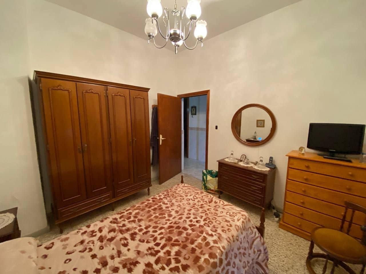 7 soveværelse Byhus til salg i Huecija - € 92.000 (Ref: 9777064)