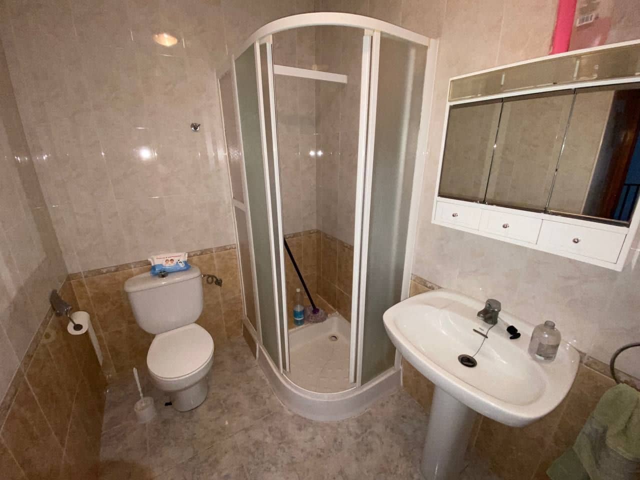 7 soveværelse Byhus til salg i Huecija - € 92.000 (Ref: 9777064)