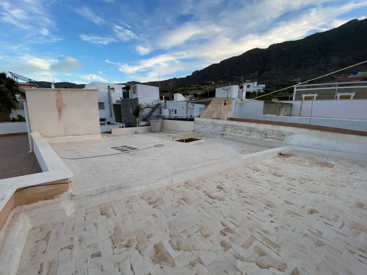 7 soveværelse Byhus til salg i Huecija - € 92.000 (Ref: 9777064)