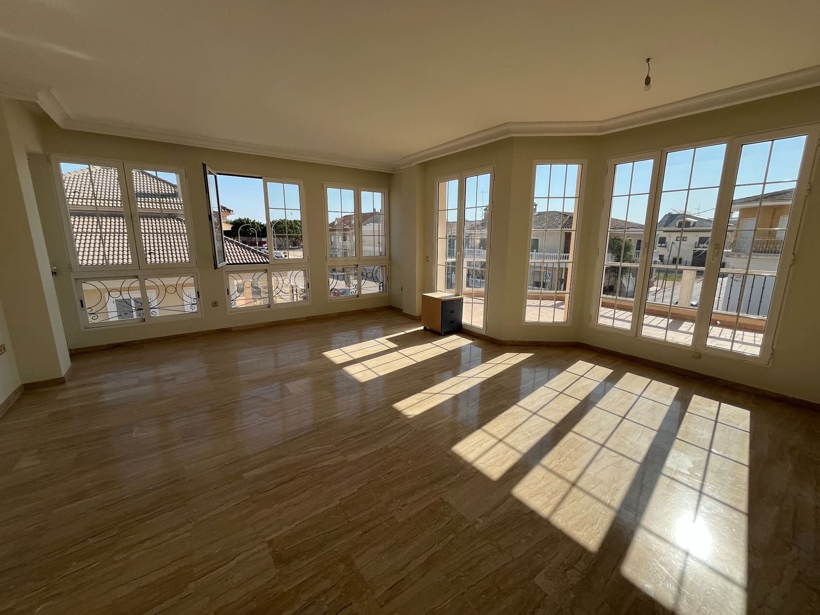 5 bedroom Flat for sale in Fuente Alamo de Murcia - € 285,000 (Ref: 9777067)