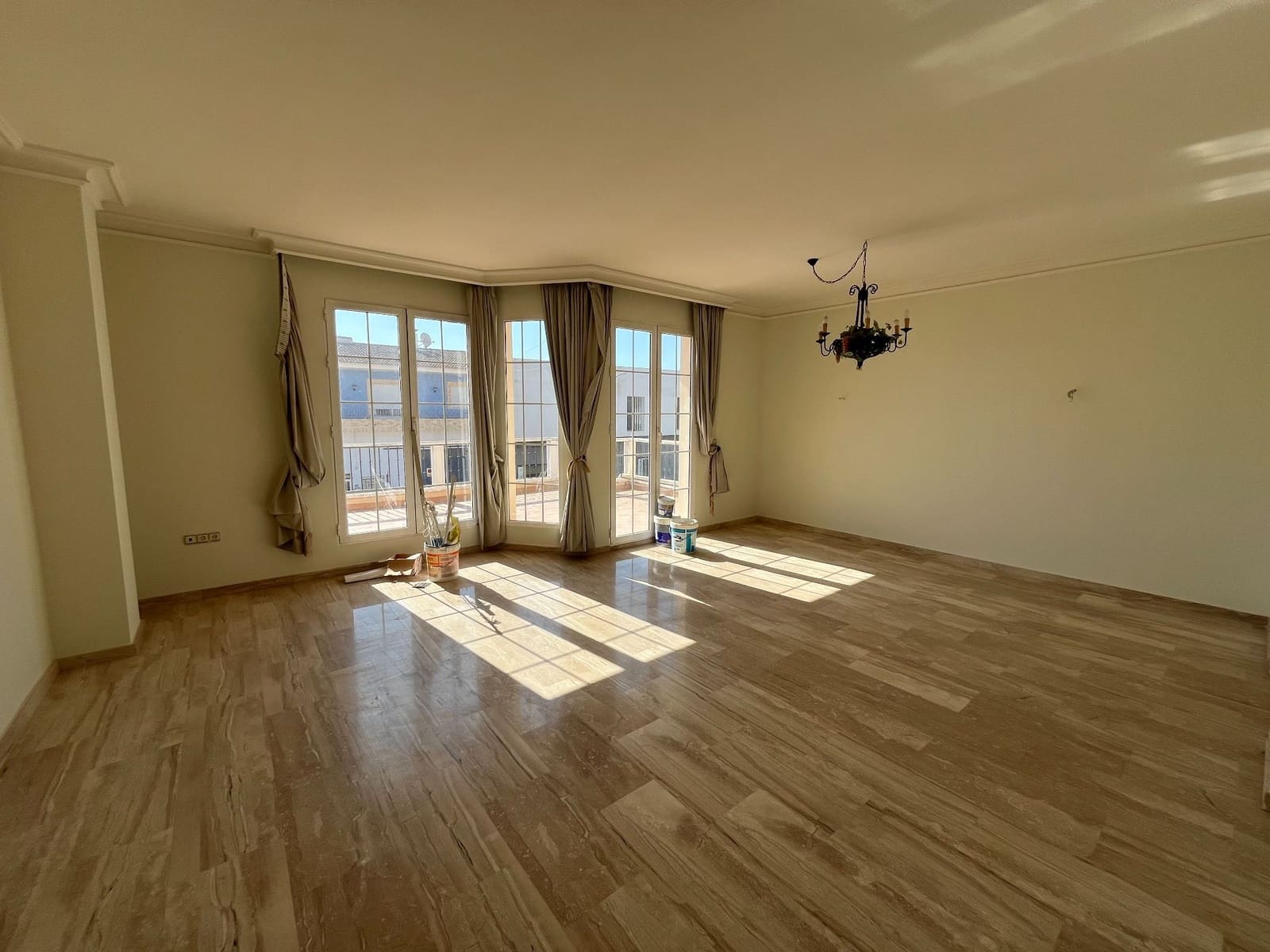 5 bedroom Flat for sale in Fuente Alamo de Murcia - € 285,000 (Ref: 9777067)