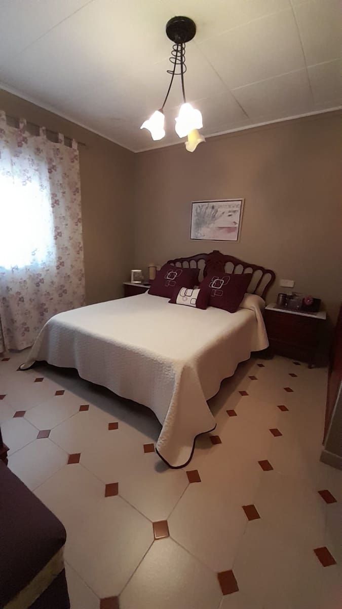 6 bedroom Villa for sale in Los Canovas with pool - € 168,000 (Ref: 9777069)