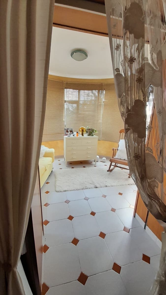 6 bedroom Villa for sale in Los Canovas with pool - € 168,000 (Ref: 9777069)