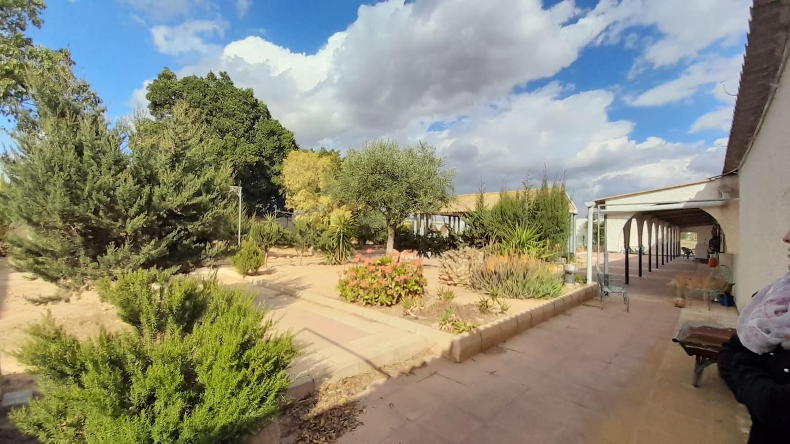 6 bedroom Villa for sale in Los Canovas with pool - € 168,000 (Ref: 9777069)