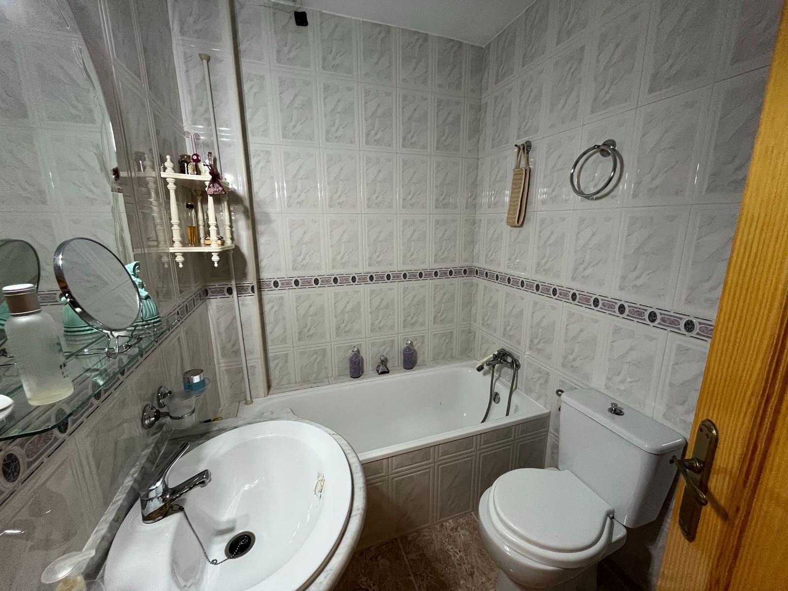 4 bedroom Villa for sale in Fuente Alamo de Murcia with garage - € 197,500 (Ref: 9830748)