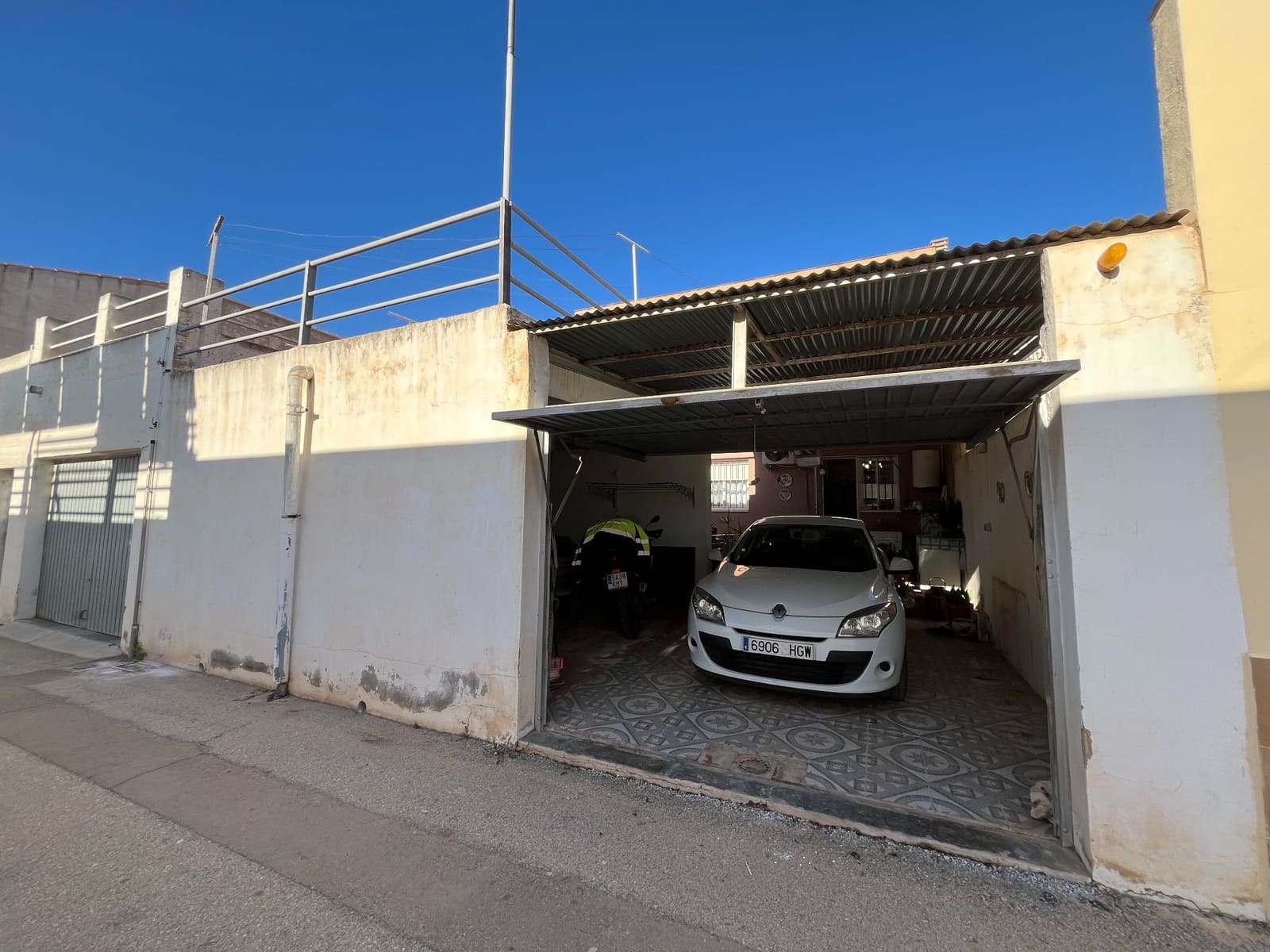 4 bedroom Villa for sale in Fuente Alamo de Murcia with garage - € 197,500 (Ref: 9830748)