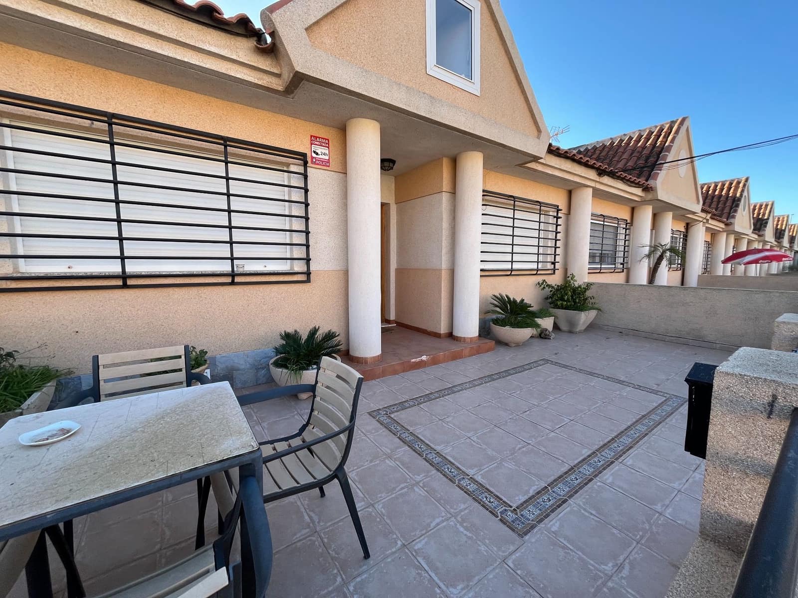 4 bedroom Villa for sale in Fuente Alamo de Murcia with garage - € 197,500 (Ref: 9830748)