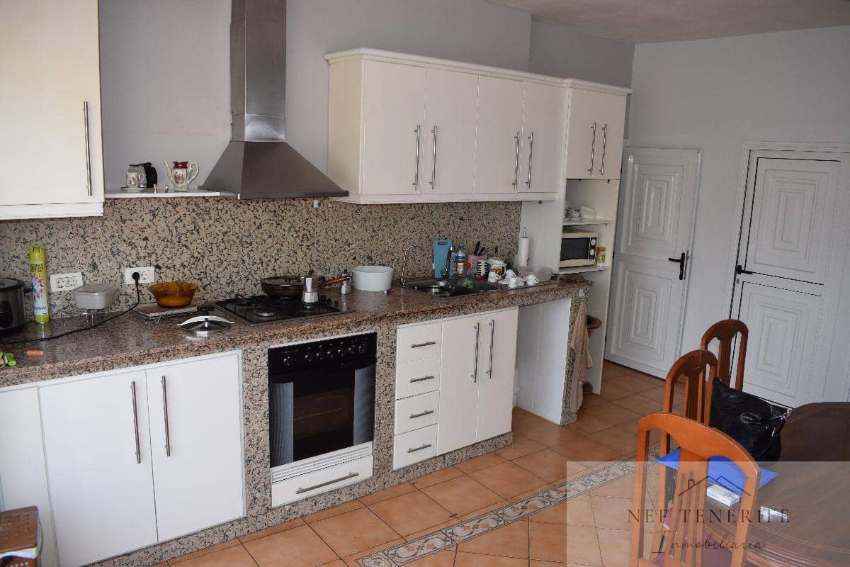 4 chambre Maison de Ville à vendre à San Isidro de Abona - 330 000 € (Ref: 9879258)