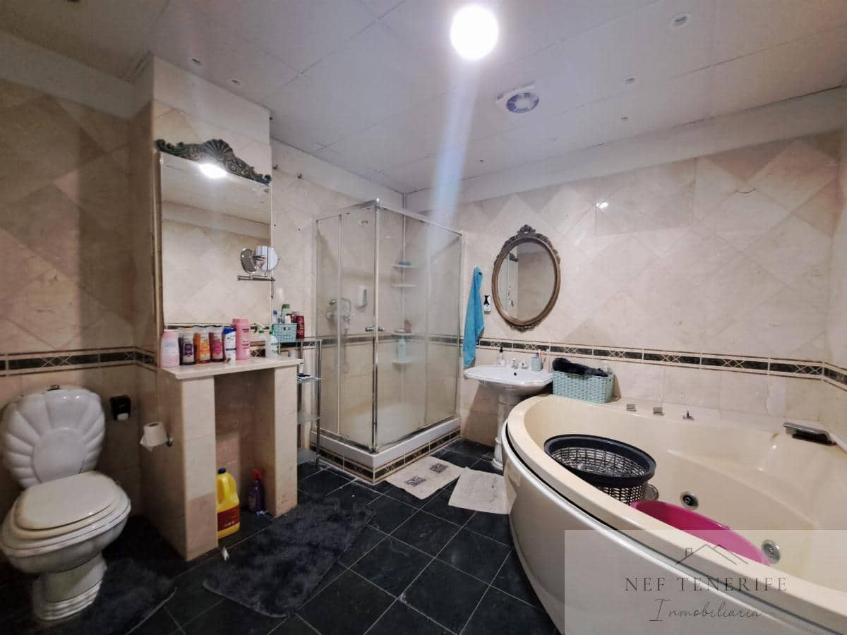 4 chambre Maison de Ville à vendre à San Isidro de Abona - 330 000 € (Ref: 9879258)