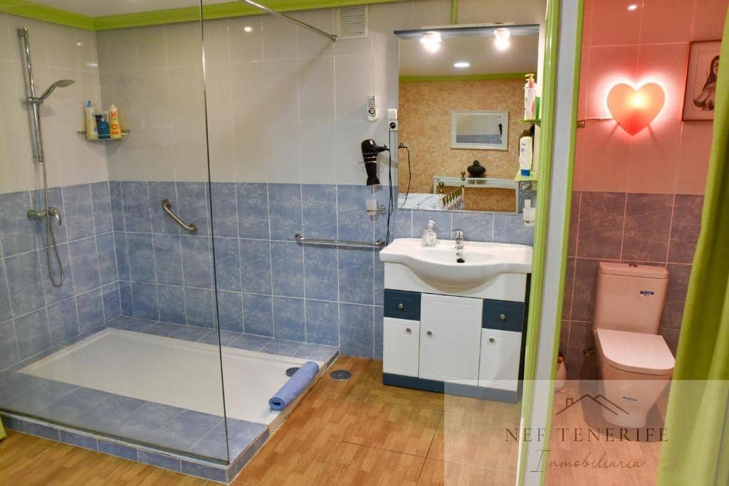 15 soveværelse Villa til salg i El Medano med swimmingpool - € 1.750.000 (Ref: 9879262)