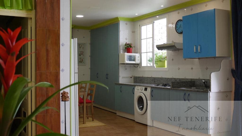 15 soveværelse Villa til salg i El Medano med swimmingpool - € 1.750.000 (Ref: 9879262)